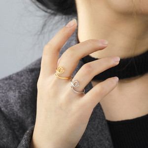 HP Hollow <span class=keywords><strong>Lotus</strong></span> Flower Anillos de joyería chapados en oro de 18K Anillos de acero inoxidable 304 Anillo de diseño personalizado a prueba de agua - Product Image 3