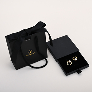Bolsas de Regalo de Papel para Joyería, Blancas, de Lujo, con Logotipo Personalizado, con Asas y Cinta Rosa - Product Image 2
