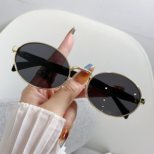 2025 New Oval Metal Personality Sun Glasses for Women in Europe and the United States Fashion Big <b>Frame</b> Street <b>Sunglasses</b> - Product Image 4