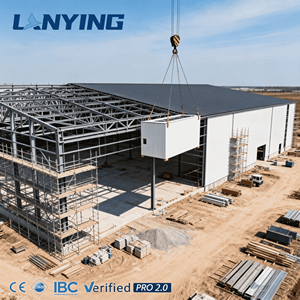Struttura Moderna Prefabbricata in Acciaio per Magazzino con Ampio Spazio Interno Progettato per Uso Industriale - Product Image 1