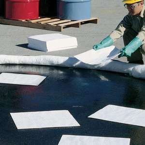 NOUVEAU PIG - MAT403 White Oil-Only mat pads - EAN 036226137909 ABSORBENT PRODUCTS - Product Image 3