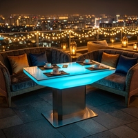 Nouvelle table basse carrée lumineuse sur piétement pour salon d'hôtel moderne, bar KTV, siège de salle privée, bar commercial en plastique