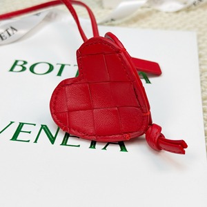 Lovely Heart Shape <b>Bag</b> Luxury Charm Fashion Keychain Portable <b>Key</b> <b>Ring</b> for Female Users Genuine Leather Keychain - Product Image 5
