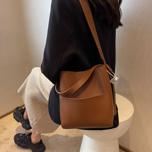 Sac à main de luxe pour femme, tendance 2026, sac seau tendance de créateur - Product Image 1