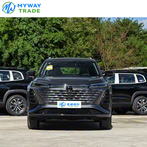 سيارة تشانغان سي إس 75 بلس جديدة كلياً صنعت في الصين بسعر رخيص، أفضل سيارة دفع رباعي فاخرة مبيعًا، مقود يسار، بنزين، ناقل حركة أوتوماتيكي، عجلات آر18، لون داكن - Product Image 2