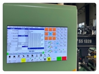 Routeur CNC multi-broches pour le bois avec contrôle Syntec/Mach3, moteur et PLC de haute qualité pour le traitement des panneaux de portes et de meubles d'armoires