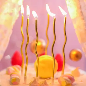 Romantis Melengkung Kue Ulang Tahun Lilin Kreatif Dekorasi Pesta Melengkung Spiral Emas Lilin Berputar Kotak Kertas Lilin Tongkat