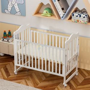 Lits bébé en bois multifonctionnels réglables en hauteur, personnalisables, avec ouverture latérale pour se fusionner avec un lit adulte - Product Image 5