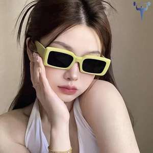 Gafas de sol cuadradas verdes aguacate para mujer, montura de PC UV400, gafas de sol de clase 2, diseño de moda estilo retro Hip Hop - Product Image 4