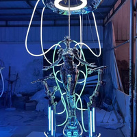 Statue de robot féminin aux ailes futuristes, décoration haut de gamme pour bar et boîte de nuit, lumière LED néon, sculpture d'ange cyberpunk