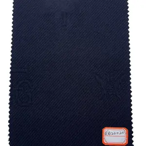 Kumaş üretimi hayvan dimi örme kabartmalı jakarlı Polyester pamuk yün giyim AW22020 için spor kumaşlar