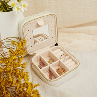 Boîte de rangement portable de luxe en velours italien avec fermeture éclair et miroir pour colliers, boucles d'oreilles et bagues, personnalisable avec logo