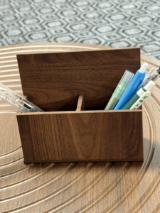 Organizador de Escritorio de Madera de Nogal con Compartimentos, Caja de Almacenamiento con Tapa Abatible para Oficina y Hogar, Venta al Por Mayor - Product Image 4