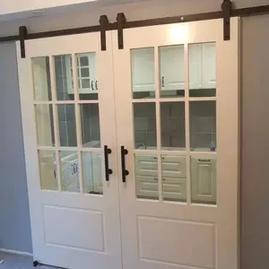 Estilo minimalista moderno para puertas correderas de granero de madera