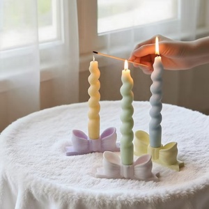 Velas Aromáticas Modernas Hechas a Mano con Tallo Largo, Espiral Retorcida de Cera de Parafina, Creando Atmósfera Navideña y de Cumpleaños - Product Image 3