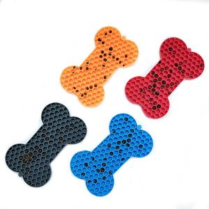 Nuovo tappetino leccare in Silicone Slow Food a forma di osso ciotole e mangiatoie per animali domestici per l'alimentazione lenta di cani e gatti - Product Image 2