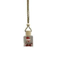 Diffuseur de parfum pour voiture style dessin animé Père Noël, 10 ml, liquide en verre, couvercle en bois, diffuseur d'air carré en cristal à suspendre au rétroviseur