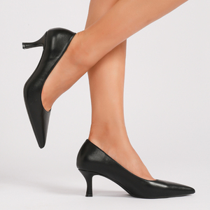 Chaussures à talons pour femmes en cuir mat noir à bout pointu 6002-25, talon moyen, confortables, chaussures à talons hauts pour le travail de bureau - Product Image 5
