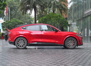 รถยนต์ไฟฟ้ามือสอง Changan Fords <span class=keywords><strong>Mustang</strong></span> <span class=keywords><strong>Mach</strong></span> <span class=keywords><strong>E</strong></span> <span class=keywords><strong>4WD</strong></span> ปี 2022 ระยะทางวิ่ง 554 กม. รถ SUV ขนาดกลาง พร้อมส่งมอบ - Product Image 4