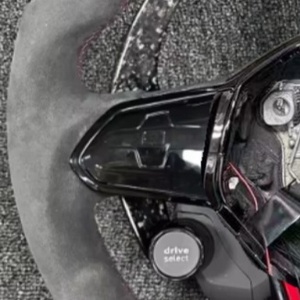 Utilisé pour Volkswagen <span class=keywords><strong>Golf</strong></span> 8 GTI MK8 Modification du volant et mise à niveau R8 Bouton Diode lumineuse Volant en fibre de carbone - Product Image 3