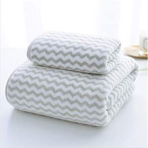 ชุดผ้าขนหนูเช็ดหน้าลายทางผ้าคอรัลฟลีซซับน้ำได้สองชิ้นสำหรับเป็นของขวัญ - Product Image 3