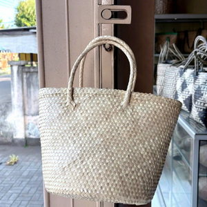 Sac fourre-tout en paille tressée de Bali, best-seller indonésien, couleur unie, style vintage, broderie, ouverture supérieure, sac à main d'été pour femme - Product Image 1