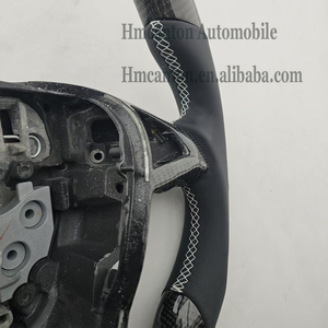 Volant de voiture en fibre de carbone et cuir lisse avec bande blanche, populaire pour Ford Mondeo - Product Image 5