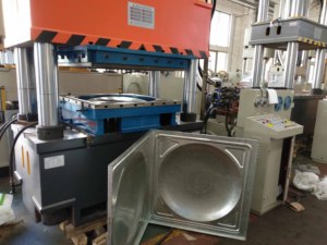 Máquina punzonadora hidráulica 500T, máquina prensadora de tanque de agua, precio - Product Image 4