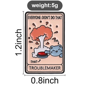 Épinglette en émail Chat Troublemaker, carrée, motif dessin animé et meme, pour vêtements, sacs à dos et décoration - Product Image 6
