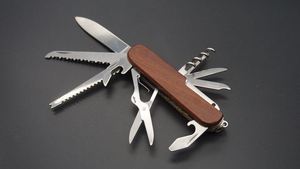 Tùy chỉnh đa công cụ Logo EDC Survival 11 trong 1 tay cầm bằng gỗ gấp Multitool cắm trại Túi dao công cụ tiện ích mini công cụ - Product Image 3