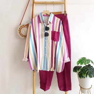 Completi Sportivi da Donna in Due Pezzi Personalizzabili con Logo o Stile, Taglie Forti, Camicia a Righe a Maniche Lunghe e Pantaloni Lunghi - Product Image 4