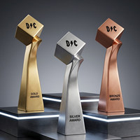 Trofeo de Resina Personalizado con Diseño de Cubo, Trofeo Conmemorativo de Honor para Empleados Destacados, Trofeo de Resina Ecológica