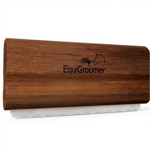 Brosse de toilettage de luxe oblongue personnalisable avec logo pour chiens et chats – Améliore la santé du pelage et élimine les poils et poils morts - Product Image 1