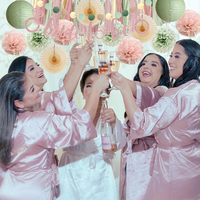 Décorations de fête prénuptiale rose poudré et vert sauge, éventails beiges bohèmes et pompons avec guirlande à pampilles pour enterrement de vie de jeune fille