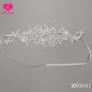 M80041 Jarretière de mariée sexy en dentelle et ruban de satin - Product Image 3