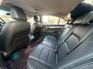 Pour Emgrand 2018 1.5 CVT, berline automatique d'<span class=keywords><strong>occasion</strong></span> à conduite à gauche, intérieur foncé, sièges en cuir, caméra de recul, pour l'exportation - Product Image 6