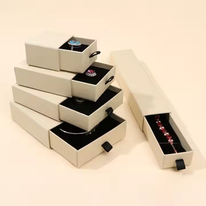 box packaging personalized for jewels