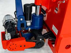 Manutention efficace des charges lourdes : Chariot électrique à palettes au lithium 5000-10000 kg, idéal pour le transport de marchandises industrielles en vrac - Product Image 5