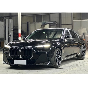 Kit de carrosserie sport 2023 pour BMW Série 7 G12 (2016-2022) : Amélioration pare-chocs avant, phares, capot, pare-chocs arrière et feux arrière - Product Image 3