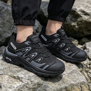 Chaussures de randonnée noires respirantes antidérapantes à talon bas pour hommes, pour la montagne, le camping, le sport et les loisirs - Product Image 1