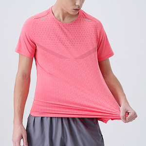 เสื้อยืดผู้ชายสำหรับวิ่ง แห้งเร็ว แขนสั้น คอกลม พิมพ์ลายแบบซับลิเมชั่น 100% โพลีเอสเตอร์ ระบายอากาศได้ดี ผ้าตาข่าย สีตามสั่ง - Product Image 4