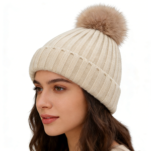 Chapeau en laine mélangée personnalisé avec logo, bonnet d'hiver chaud tricoté avec pompon, unisexe, broderie 3D jacquard pour la plage et les voyages - Product Image 1