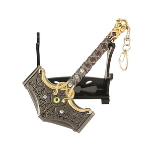 Porte-clés <span class=keywords><strong>God</strong></span> of <span class=keywords><strong>War</strong></span> Lames du Chaos Kratos Marteau de Thor <span class=keywords><strong>Ragnarok</strong></span> Mini figurine d'action Hache - Product Image 4
