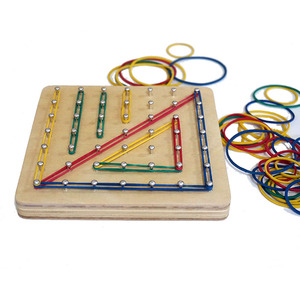 Jouet en bois Montessori Géométrie Créative : Planche à clous et <span class=keywords><strong>Jeu</strong></span> de société de mathématiques en bois, Kit de matériel pédagogique STEM - Product Image 2