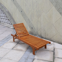 Chaise longue pliante d'extérieur moderne et minimaliste, résistante aux UV, avec structure en métal, idéale pour les plages, les villas, les maisons d'hôtes et les hôtels