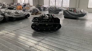 Robot Rasaerba Cingolato Telecomandato per Ogni Terreno con Qualità CE, Completamente Automatico, Intelligente e a Raggio Zero - Product Image 3