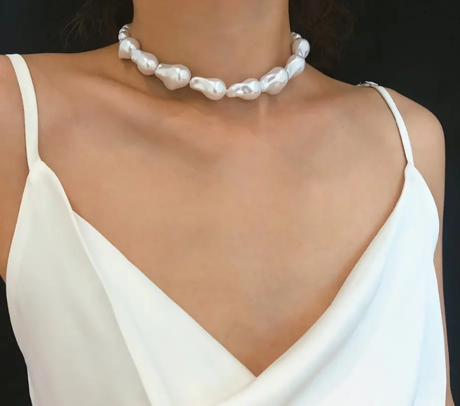 ヨーロッパとアメリカのクロスボーダージュエリー不規則な形の真珠の厚いネックレス女性のネックボーンネックチェーンボーンチェーンジュエリー