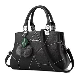 Sacs à main en PU pour femmes, sacs tendance en cuir, sacs à main pour femmes avec pompon, vente en gros de mode - Product Image 3
