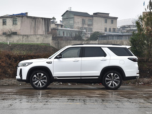 Changan CS95 2024, SUV 5 portes <span class=keywords><strong>7</strong></span> <span class=keywords><strong>places</strong></span> avec transmission FWD/AWD, <span class=keywords><strong>voitures</strong></span> à essence <span class=keywords><strong>les</strong></span> plus vendues en Chine, disponibles comme <span class=keywords><strong>voitures</strong></span> d'occasion - Product Image 4