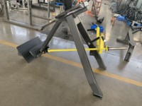 Máquina de entrenamiento con carga de placas para gimnasio comercial, fabricada en China, para uso doméstico, con barra en T y nivel de inclinación ajustable.